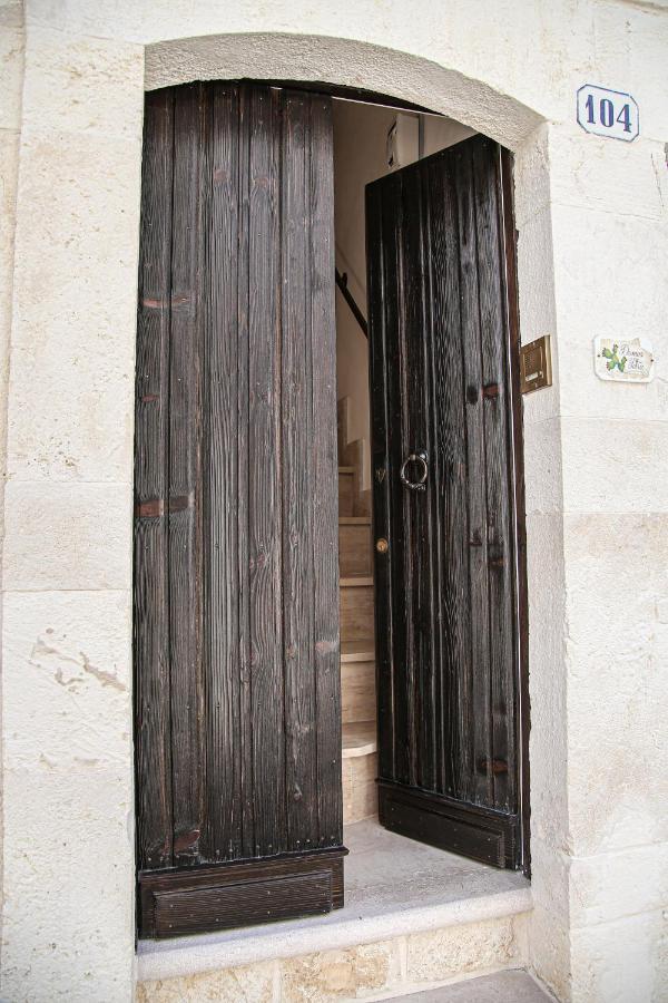 Domus Petra 104 Bed and Breakfast Ceglie Messapica Εξωτερικό φωτογραφία